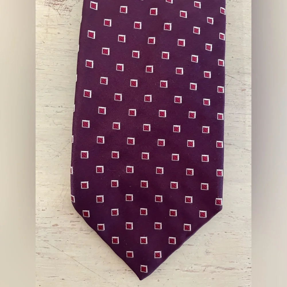 Paul‎ Stuart Made in Italy Square Print Woven Silk Tie in Burgundy (Multi) $195